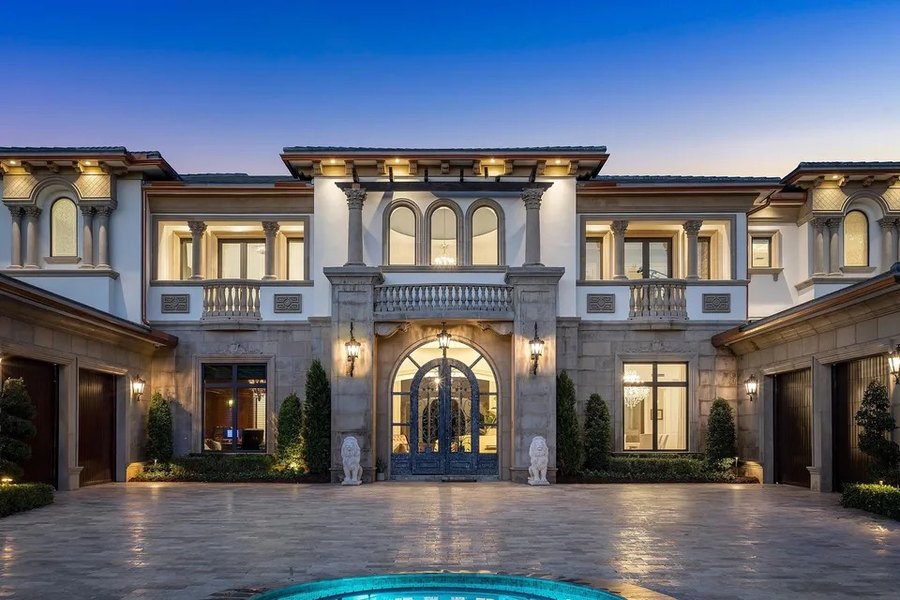 Luxury residence in Parkland, Florida